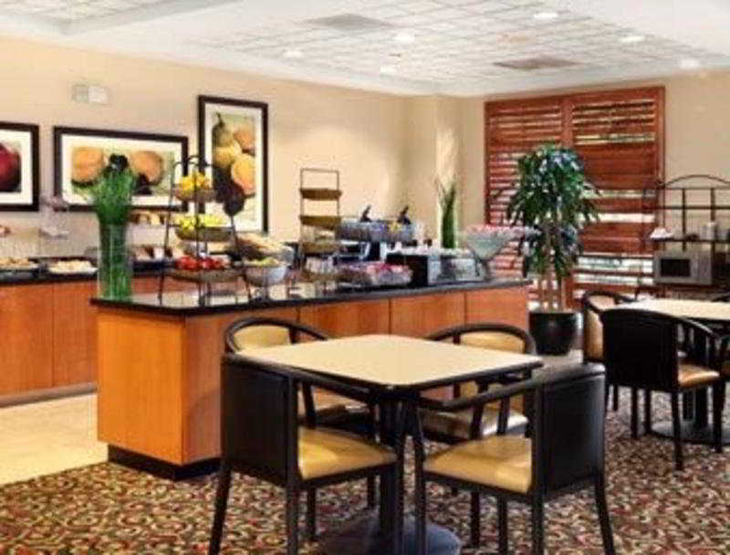 Spark By Hilton Charlotte Tyvola I-77 Restaurante foto